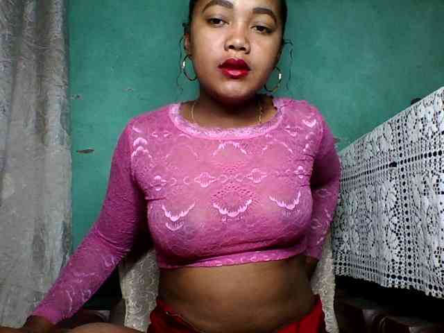 justine33 webcam