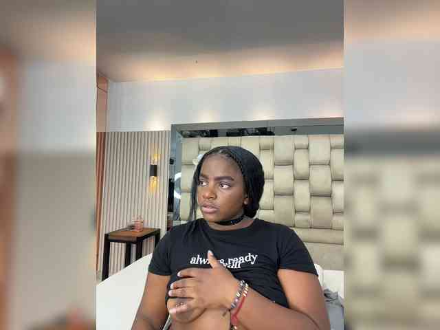 Nahomye_Taylor webcam