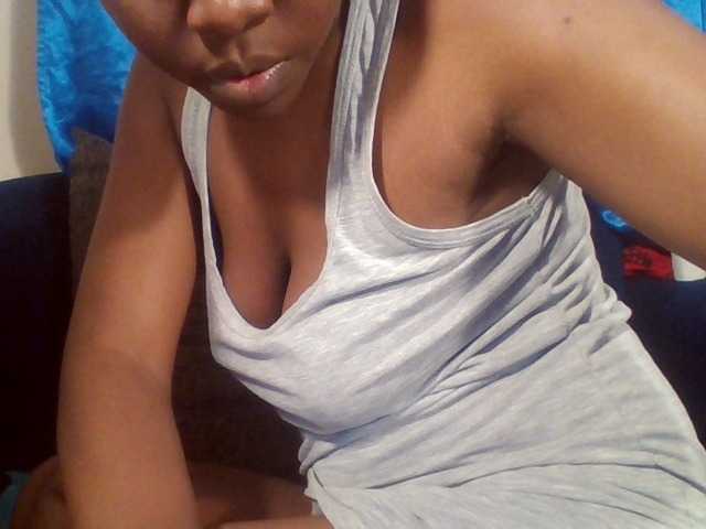 Cutebabes's BongaCams show and profile