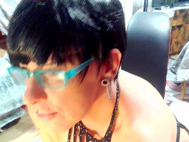 go to chat with Denise79