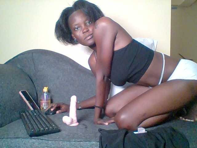 sweet-yummy-gurl — bongacams