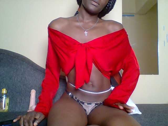 sweet-yummy-gurl from BongaCams