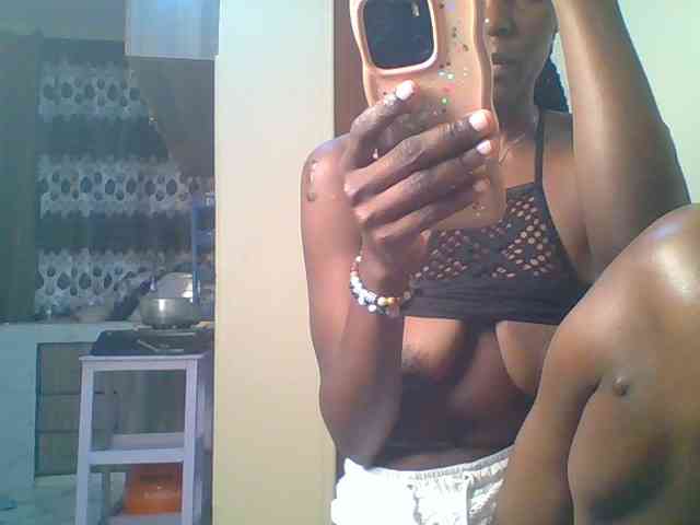 sweet-yummy-gurl webcam