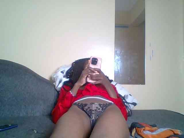 sweet-yummy-gurl webcam