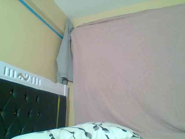 sweet-yummy-gurl webcam