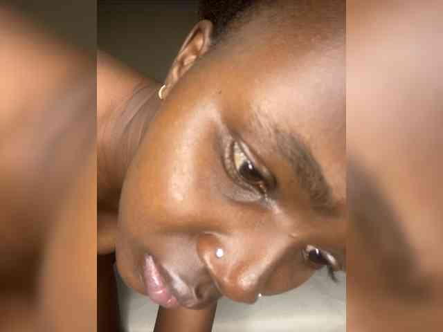 Ebonymistress webcam
