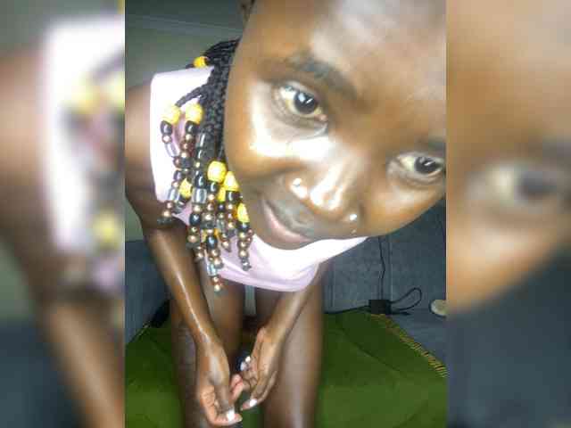 Ebonymistress webcam