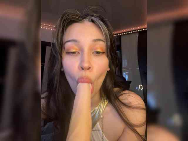 DinaRich webcam