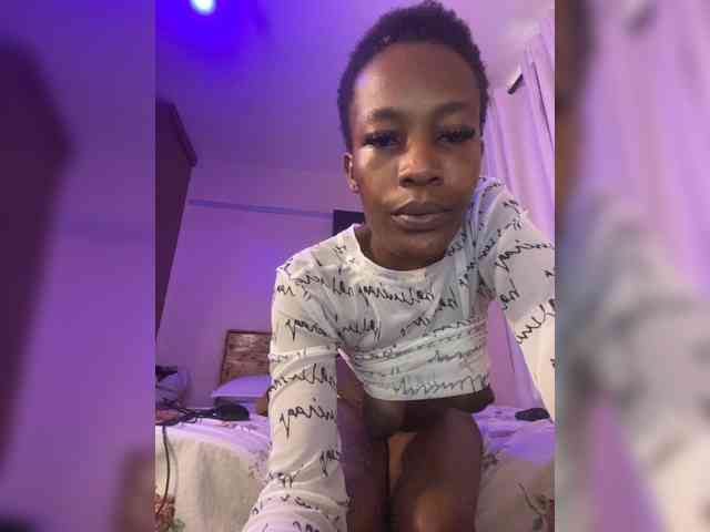 SplasherQueen webcam