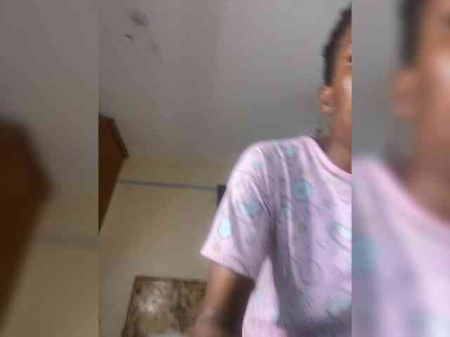 SplasherQueen webcam
