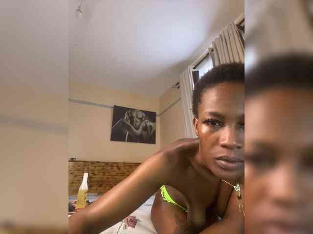 SplasherQueen webcam