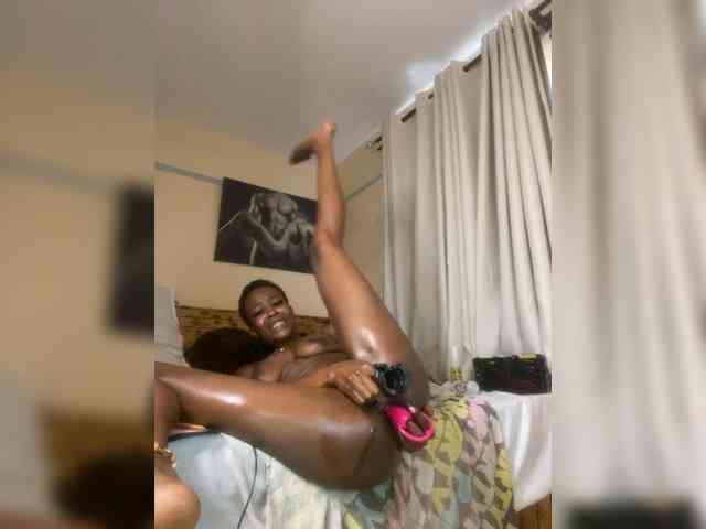 SplasherQueen webcam