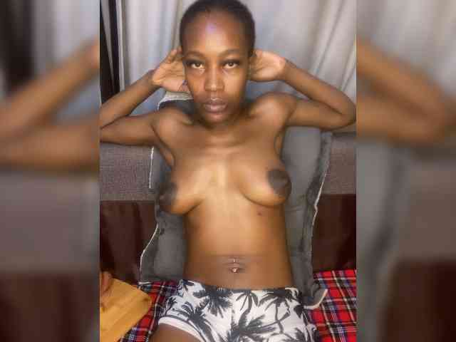 SplasherQueen webcam