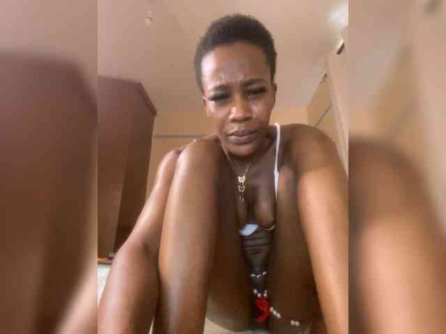 SplasherQueen webcam