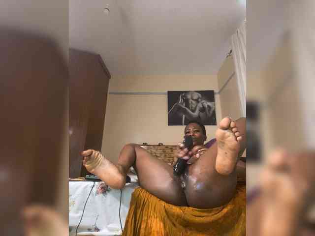 SplasherQueen webcam