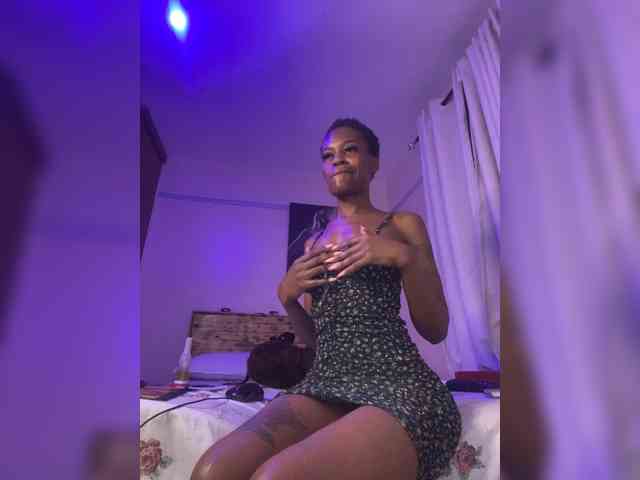 SplasherQueen webcam