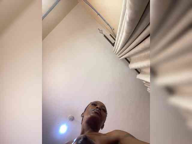 SplasherQueen webcam