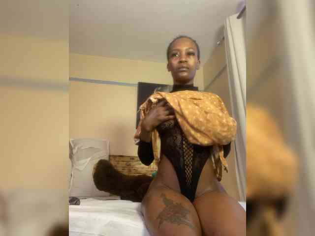 SplasherQueen webcam