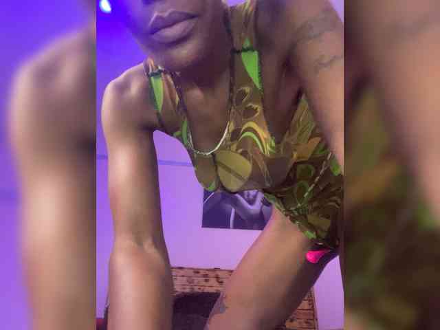 SplasherQueen webcam