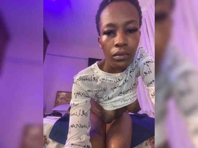 SplasherQueen webcam