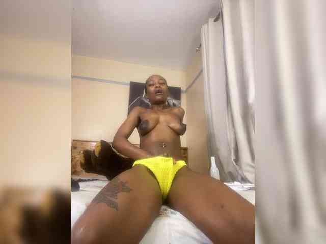 SplasherQueen webcam