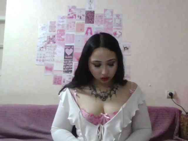 HalinaMogg webcam