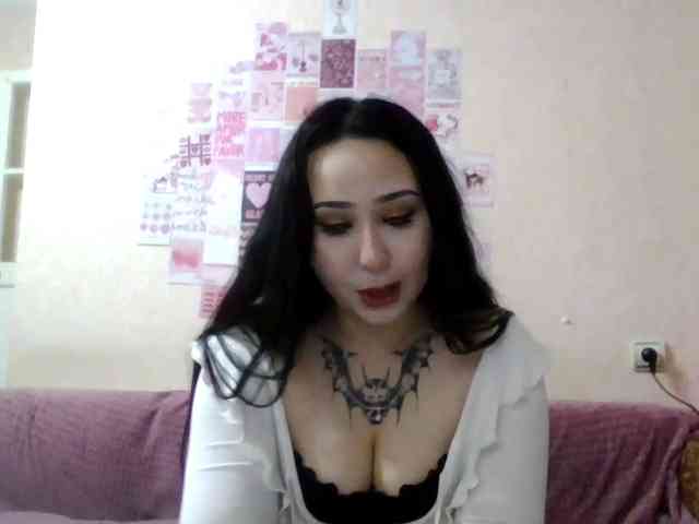 HalinaMogg webcam