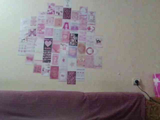 HalinaMogg webcam