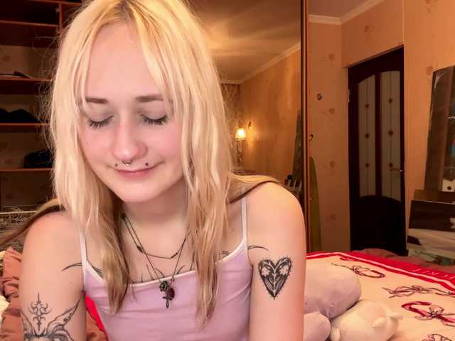 MaryjaneMacdougal webcam bongacams model stream image