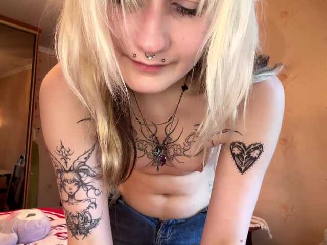 MaryjaneMacdougal webcam bongacams model stream image