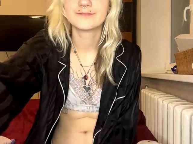 MaryjaneMacdougal webcam