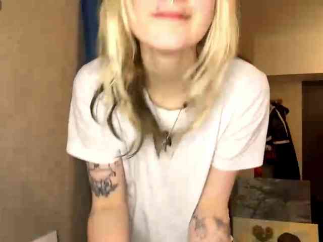 MaryjaneMacdougal webcam