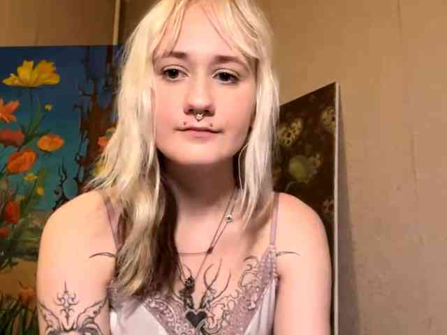 MaryjaneMacdougal webcam