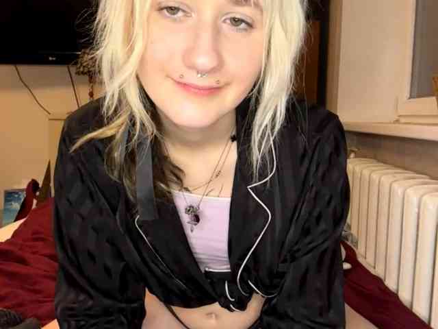 MaryjaneMacdougal webcam