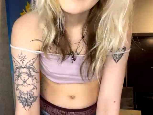 MaryjaneMacdougal webcam