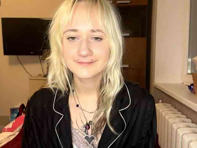 MaryjaneMacdougal webcam