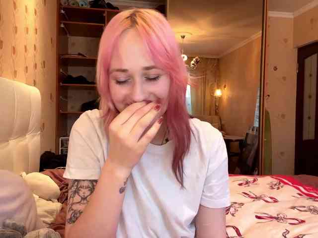 MaryjaneMacdougal webcam