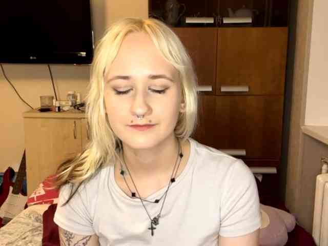 MaryjaneMacdougal webcam