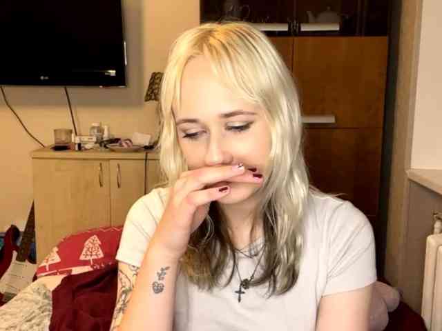 MaryjaneMacdougal webcam