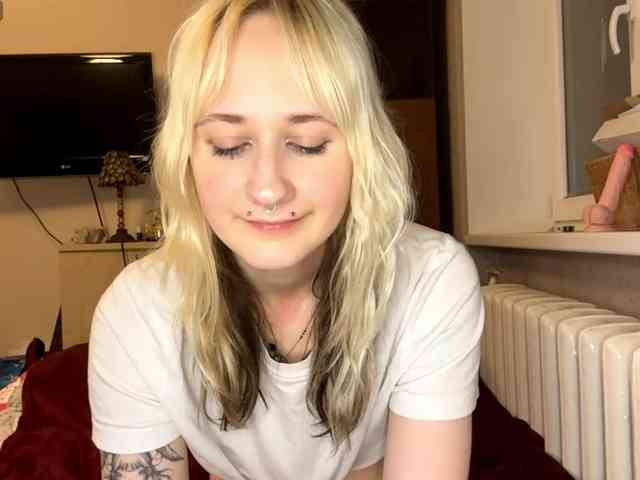 MaryjaneMacdougal webcam