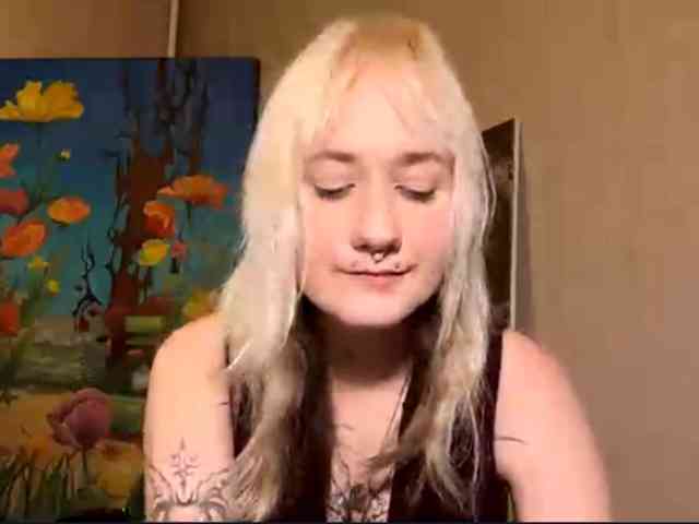 MaryjaneMacdougal webcam