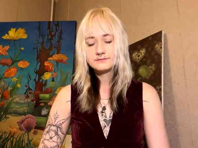 MaryjaneMacdougal webcam