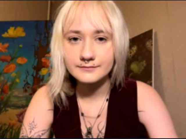 MaryjaneMacdougal webcam