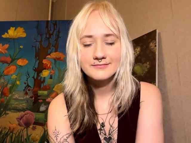 MaryjaneMacdougal webcam