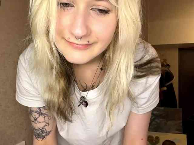 MaryjaneMacdougal webcam