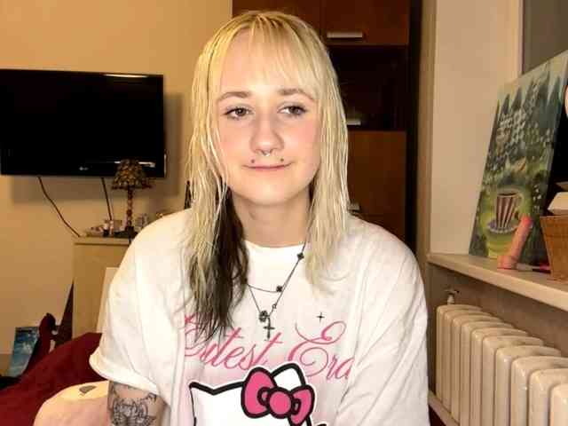 MaryjaneMacdougal webcam