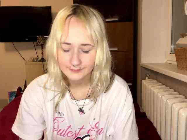 MaryjaneMacdougal webcam