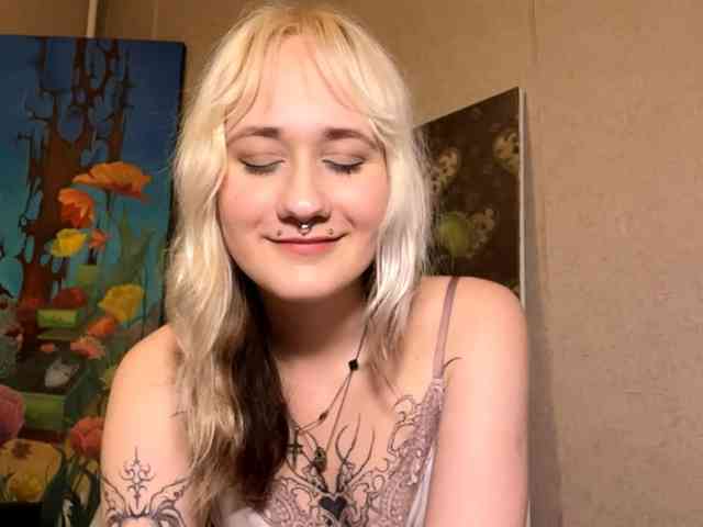 MaryjaneMacdougal webcam