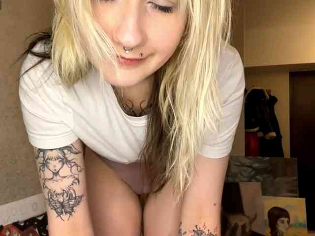 MaryjaneMacdougal webcam