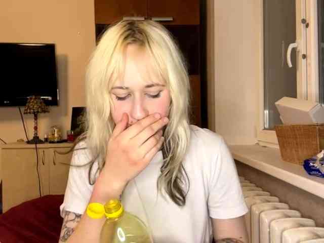 MaryjaneMacdougal webcam